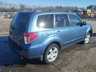 2010 Subaru Forester 2.5X Premium with VIN JF2SH6CC5AH800582, listed as a IAAI auction lot 41669924 with 134,501 mi miles. Bid and sale history available at carsss.com. Image 4.