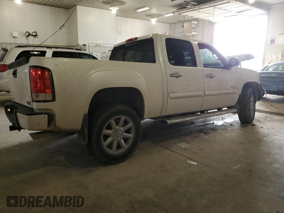 2013 GMC Sierra 1500 Denali z VIN 3GTP2XE25DG236818, wystawiony jako Copart lot #46069095 z przebiegiem 156 354 mil mil oraz Szkoda całkowita • Salvage title. Historia ofert i sprzedaży dostępna na DreamBid. Obrazek 3.