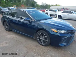 2018 Toyota Camry LE with VIN 4T1B11HK9JU639162, listed as a IAAI auction lot 41967207 with 82,444 mi miles. Bid and sale history available at carsss.com. Image 1.