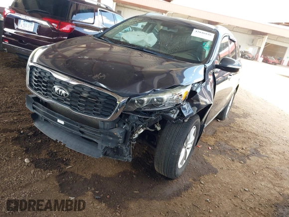2019 Kia Sorento LX z VIN 5XYPGDA32KG439966, wystawiony jako IAAI lot #42046846 z przebiegiem 101 592 mil mil oraz . Historia ofert i sprzedaży dostępna na DreamBid. Obrazek 21.