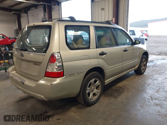 2006 Subaru Forester 2.5 X with VIN JF1SG63686H752925, listed as a IAAI auction lot 41786667 with 233,115 mi miles. Bid and sale history available at carsss.com. Image 4.