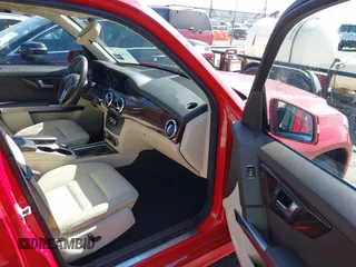 2014 Mercedes-Benz GLK GLK 350 with VIN WDCGG5HBXEG164796, listed as a IAAI auction lot 41626791 with 144,911 mi miles. Bid and sale history available at carsss.com. Image 5.
