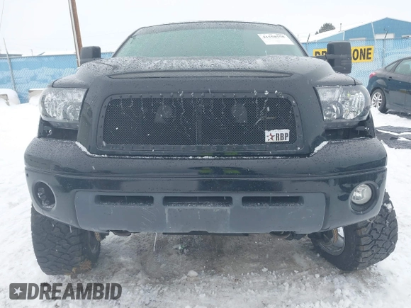 2008 Toyota Tundra 4WD Truck LTD with VIN 5TFDV58168X040096, listed as a IAAI auction lot 41558558 with 194,690 mi miles. Bid and sale history available at carsss.com. Image 12.