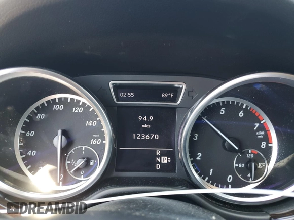 2012 Mercedes-Benz M 350 z VIN 4JGDA5HB9CA014507, wystawiony jako Copart lot #62338345 z przebiegiem 123 670 mil mil oraz Szkoda całkowita • Salvage title. Historia ofert i sprzedaży dostępna na DreamBid. Obrazek 9.