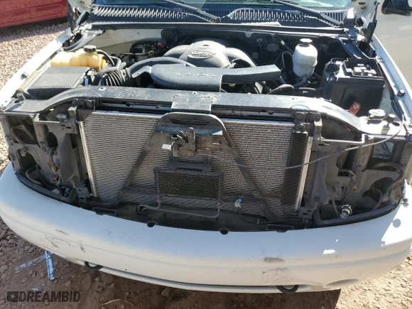 2004 GMC Yukon XL Denali with VIN 1GKFK66U84J298934, listed as a Copart auction lot 45862905 with NaN miles and Salvage Title. Bid and sale history available at carsss.com. Image 13.