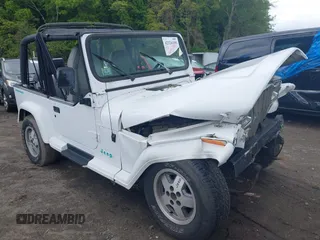 1995 Jeep Wrangler z VIN 1J4FY29S1SP206760, wystawiony jako IAAI lot #42326399 z przebiegiem 55 278 mil mil oraz . Historia ofert i sprzedaży dostępna na DreamBid. Obrazek 1.