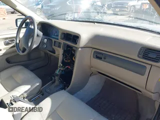 1999 Volvo S70 z VIN YV1LS56D4X2567657, wystawiony jako IAAI lot #41383089 z przebiegiem Nie podano mil oraz . Historia ofert i sprzedaży dostępna na DreamBid. Obrazek 5.