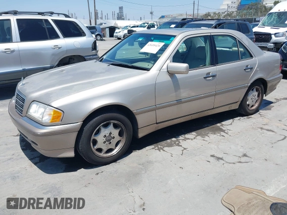 2000 Mercedes-Benz C 230 Kompressor с VIN WDBHA24G1YA812740, выставлен на аукционе IAAI как лот 42655424 с пробегом 227 815 миль миль и . История ставок и продаж доступна на DreamBid. Изображение 2.