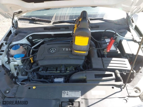 2015 Volkswagen Jetta Sedan 1.8T Sport with VIN 3VWD17AJ9FM321682, listed as a IAAI auction lot 41889188 with 135,238 mi miles. Bid and sale history available at carsss.com. Image 10.