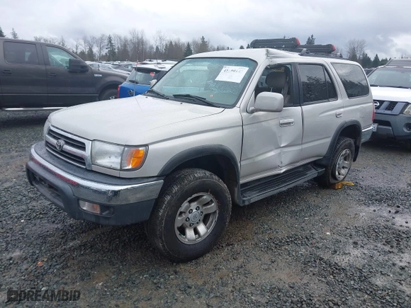 1999 Toyota 4Runner SR5 with VIN JT3HN86R9X0239084, listed as a IAAI auction lot 41600143 with 292,342 mi miles. Bid and sale history available at carsss.com. Image 17.