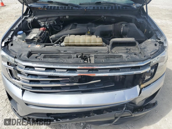 2020 Ford Expedition Max XLT with VIN 1FMJK1HT9LEA12170, listed as a Copart auction lot 46994945 with 116,213 mi miles and Salvage Title. Bid and sale history available at DreamBid. Image 14.