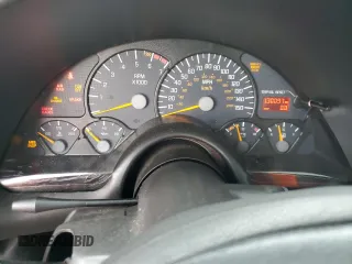 2002 Pontiac Firebird Formula z VIN 2G2FV22G822114416, wystawiony jako Copart lot #80131354 z przebiegiem 130 097 mil mil oraz Szkoda całkowita • Salvage title. Historia ofert i sprzedaży dostępna na DreamBid. Obrazek 9.