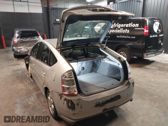 2008 Toyota Prius with VIN JTDKB20U983307324, listed as a IAAI auction lot 42383980 with 193,311 mi miles and . Bid and sale history available at DreamBid. Image 3.