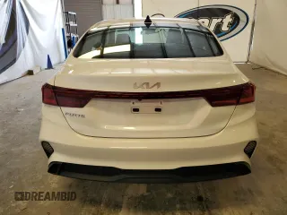 2024 Kia Forte LXS with VIN 3KPF24AD0RE733733, listed as a Copart auction lot 55706885 with 31,673 mi miles and Clean Title. Bid and sale history available at DreamBid. Image 6.