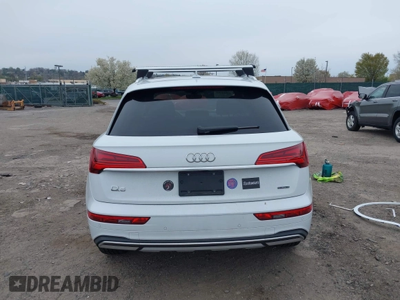 2024 Audi Q5 Premium with VIN WA1ABAFY4R2004405, listed as a IAAI auction lot 42011983 with 22,376 mi miles. Bid and sale history available at carsss.com. Image 17.