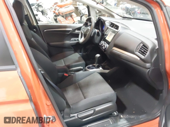 2020 Honda Fit EX z VIN 3HGGK5H88LM729821, wystawiony jako IAAI lot #42487824 z przebiegiem 21 789 mil mil oraz . Historia ofert i sprzedaży dostępna na DreamBid. Obrazek 5.