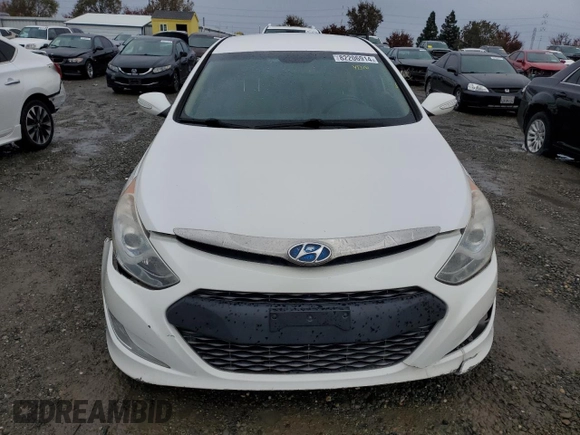 2012 Hyundai Sonata Hybrid with VIN KMHEC4A4XCA057497, listed as a Copart auction lot 82206914 with Not Provided miles and Salvage Title. Bid and sale history available at DreamBid. Image 5.