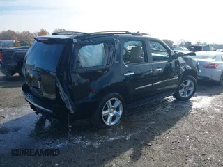 2010 Chevrolet Tahoe LTZ z VIN 1GNUCCE02AR185790, wystawiony jako IAAI lot #41105345 z przebiegiem 123 733 mil mil oraz . Historia ofert i sprzedaży dostępna na DreamBid. Obrazek 4.