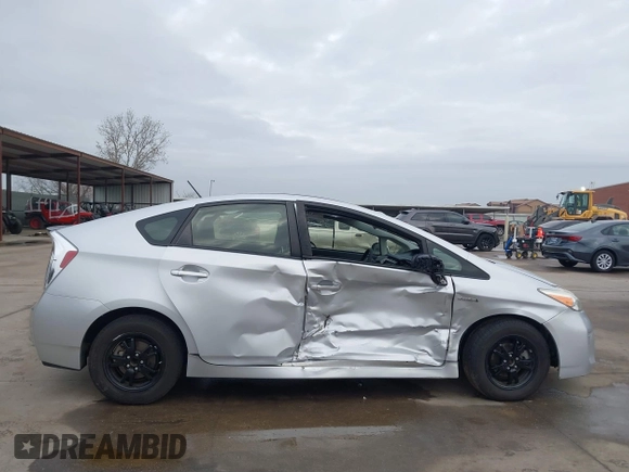 2015 Toyota Prius Four z VIN JTDKN3DU7F1942591, wystawiony jako IAAI lot #41439295 z przebiegiem 86 406 mil mil oraz . Historia ofert i sprzedaży dostępna na DreamBid. Obrazek 14.