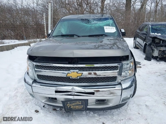 2012 Chevrolet Silverado 1500 LT with VIN 1GCPKSE71CF189169, listed as a IAAI auction lot 41337372 with 106,570 mi miles. Bid and sale history available at carsss.com. Image 12.