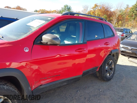 2019 Jeep Cherokee Trailhawk с VIN 1C4PJMBX7KD298488, выставлен на аукционе IAAI как лот 40697687 с пробегом 127 060 миль миль и . История ставок и продаж доступна на DreamBid. Изображение 6.