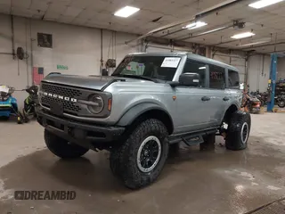 2023 Ford Bronco z VIN 1FMEE5DP2PLB55066, wystawiony jako IAAI lot #41981227 z przebiegiem 16 137 mil mil oraz . Historia ofert i sprzedaży dostępna na DreamBid. Obrazek 17.