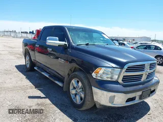 2015 Ram 1500 Big Horn z VIN 1C6RR7TM3FS754082, wystawiony jako IAAI lot #42654824 z przebiegiem 270 599 mil mil oraz . Historia ofert i sprzedaży dostępna na DreamBid. Obrazek 1.