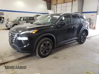 2024 Nissan Rogue SV z VIN 5N1BT3BBXRC735592, wystawiony jako Copart lot #49265455 z przebiegiem 3 085 mil mil oraz Szkoda całkowita • Salvage title. Historia ofert i sprzedaży dostępna na DreamBid. Obrazek 1.
