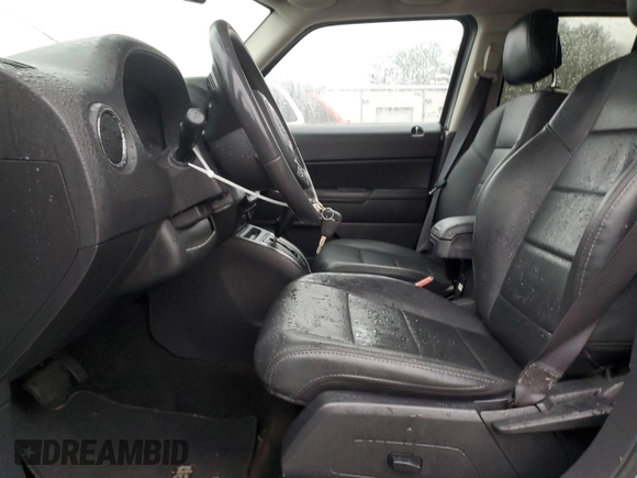 2016 Jeep Patriot High Altitude z VIN 1C4NJRFB5GD581062, wystawiony jako Copart lot #81837954 z przebiegiem 22 911 mil mil oraz Nie do naprawy • Non repairable. Historia ofert i sprzedaży dostępna na DreamBid. Obrazek 7.