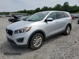 2017 Kia Sorento LX z VIN 5XYPG4A30HG249768, wystawiony jako Copart lot #60749505 z przebiegiem 164 385 mil mil oraz Czysty tytuł • Clean title. Historia ofert i sprzedaży dostępna na DreamBid. Obrazek 1.
