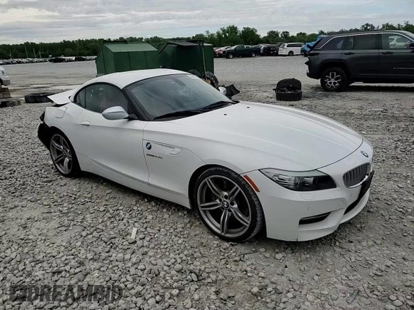 2011 BMW Z4 sDrive35is z VIN WBALM1C59BE393773, wystawiony jako Copart lot #56021935 z przebiegiem 86 666 mil mil oraz Szkoda całkowita • Salvage title. Historia ofert i sprzedaży dostępna na DreamBid. Obrazek 13.