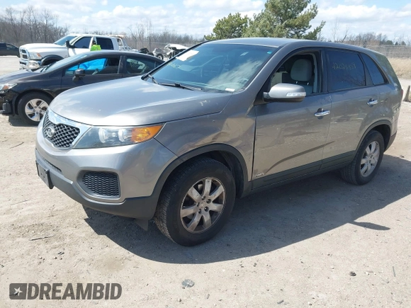 2011 Kia Sorento LX with VIN 5XYKTCA1XBG032086, listed as a IAAI auction lot 42026859 with 177,449 mi miles. Bid and sale history available at carsss.com. Image 2.