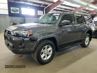 2020 Toyota 4Runner SR5 с VIN JTEBU5JR9L5798203, выставлен на аукционе Copart как лот 61198375 с пробегом 127 211 миль миль и Чистый • Clean title. История ставок и продаж доступна на DreamBid. Изображение 1.