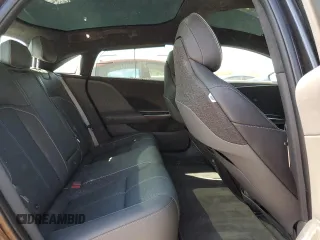 2022 Lucid Air Grand Touring z VIN 50EA1GBA8NA004844, wystawiony jako Copart lot #72620264 z przebiegiem 28 478 mil mil oraz Szkody całkowita. Historia ofert i sprzedaży dostępna na DreamBid. Obrazek 10.
