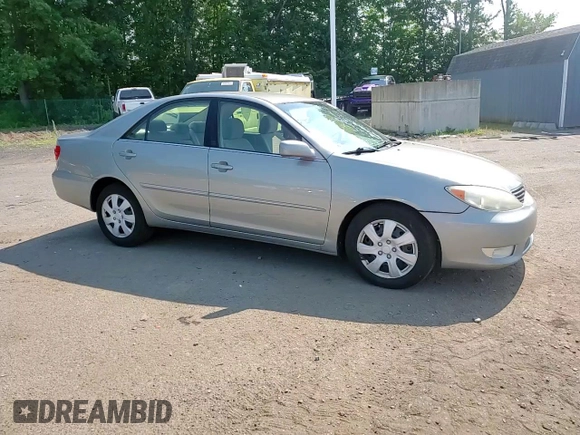 2005 Toyota Camry LE with VIN 4T1BE30K95U590370, listed as a Copart auction lot 63141505 with 238,510 mi miles and Salvage title. Bid and sale history available at DreamBid. Image 13.