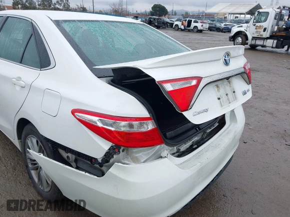 2017 Toyota Camry Hybrid LE with VIN 4T1BD1FK0HU207435, listed as a IAAI auction lot 41561337 with 194,716 mi miles. Bid and sale history available at carsss.com. Image 6.