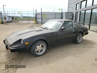1981 Datsun 280ZX z VIN JN1HZ04S8BX265704, wystawiony jako Copart lot #49279325 z przebiegiem 251 218 mil mil oraz Tytuł czysty. Historia ofert i sprzedaży dostępna na DreamBid. Obrazek 1.