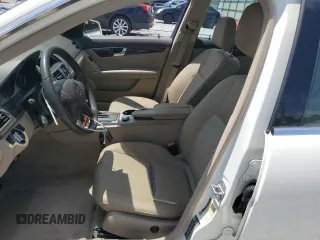 2011 Mercedes-Benz C 300 Sport с VIN WDDGF5EB5BA474565, выставлен на аукционе Copart как лот 61918055 с пробегом 210 410 миль миль и Списание • Salvage title. История ставок и продаж доступна на DreamBid. Изображение 7.