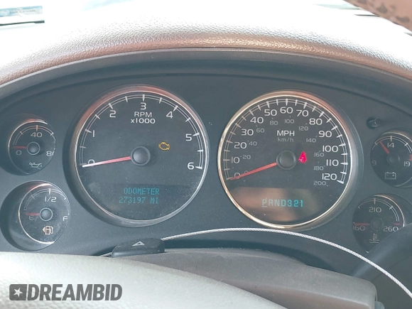 2007 GMC Yukon SLE with VIN 1GKFK13077J204048, listed as a IAAI auction lot 42052206 with 273,197 mi miles. Bid and sale history available at carsss.com. Image 7.