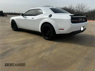 2021 Dodge Challenger R/T Scat Pack z VIN 2C3CDZFJ8MH510351, wystawiony jako Copart lot #48360835 z przebiegiem 49 677 mil mil oraz Czysty tytuł • Clean title. Historia ofert i sprzedaży dostępna na DreamBid. Obrazek 3.