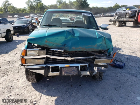 1993 Chevrolet C/K 2500 with VIN 1GCGC29F8PE252648, listed as a Copart auction lot 62726394 with NaN miles and Salvage Title. Bid and sale history available at carsss.com. Image 5.