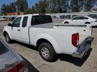 2015 Nissan Frontier S with VIN 1N6BD0CT2FN704275, listed as a Copart auction lot 61163015 with 130,857 mi miles and Clean title. Bid and sale history available at DreamBid. Image 2.