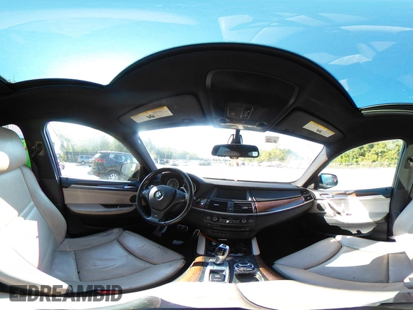 2014 BMW X6 xDrive35i z VIN 5UXFG2C57E0C44052, wystawiony jako IAAI lot #40231766 z przebiegiem 131 573 mil mil oraz . Historia ofert i sprzedaży dostępna na DreamBid. Obrazek 24.