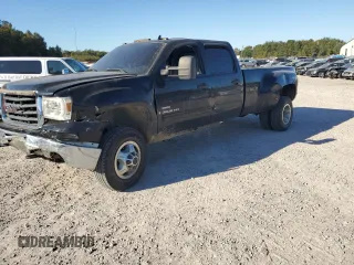 2008 GMC Sierra 3500HD DRW SLE2 z VIN 1GTJK33608F176636, wystawiony jako Copart lot #76945874 z przebiegiem 209 776 mil mil oraz Szkody całkowita. Historia ofert i sprzedaży dostępna na DreamBid. Obrazek 1.
