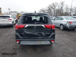 2019 Mitsubishi Outlander ES with VIN JA4AD2A36KZ050732, listed as a IAAI auction lot 41663741 with 116,976 mi miles. Bid and sale history available at carsss.com. Image 16.