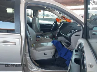 2012 Chrysler Town & Country Touring-L with VIN 2C4RC1CG7CR237270, listed as a IAAI auction lot 41858884 with 187,929 mi miles. Bid and sale history available at carsss.com. Image 5.