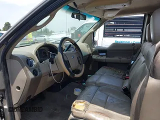 2005 Ford F-150 XLT с VIN 1FTPX125X5NB41628, выставлен на аукционе IAAI как лот 42550345 с пробегом 257 471 миль миль и . История ставок и продаж доступна на DreamBid. Изображение 5.