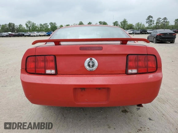 2005 Ford Mustang Deluxe z VIN 1ZVHT80N855181893, wystawiony jako Copart lot #51479185 z przebiegiem 98 450 mil mil oraz Szkoda całkowita • Salvage title. Historia ofert i sprzedaży dostępna na DreamBid. Obrazek 6.