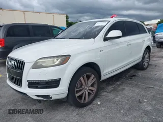2014 Audi Q7 Premium Plus with VIN WA1LGAFE2ED018513, listed as a IAAI auction lot 42815204 with 121,094 mi miles and . Bid and sale history available at DreamBid. Image 2.