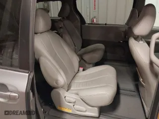 2013 Toyota Sienna XLE AAS with VIN 5TDYK3DC0DS370760, listed as a IAAI auction lot 41409383 with 213,198 mi miles. Bid and sale history available at carsss.com. Image 8.